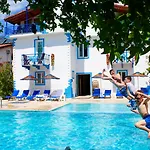 Aparthotel Dove 4*