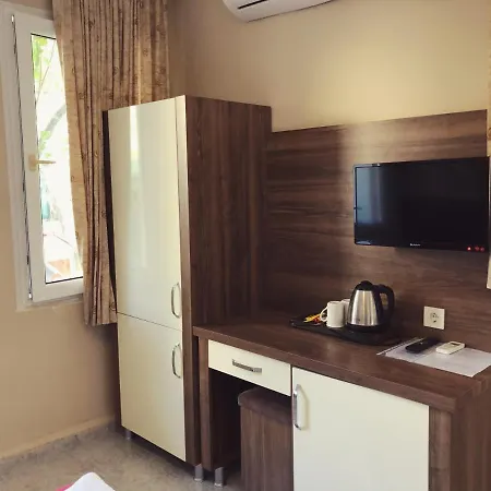Dove Aparthotel 2*