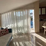 Dove 4*