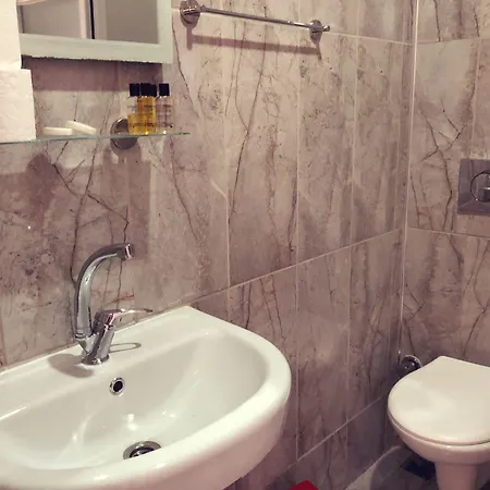 Dove アパートホテル