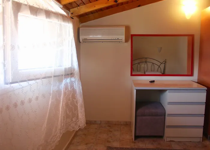 Ξενοδοχείο με διαμερίσματα Dove 4*